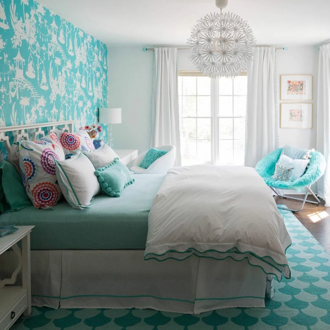 10. Playful Modern with Graphic Prints (Turquoise Bedroom Ideas)