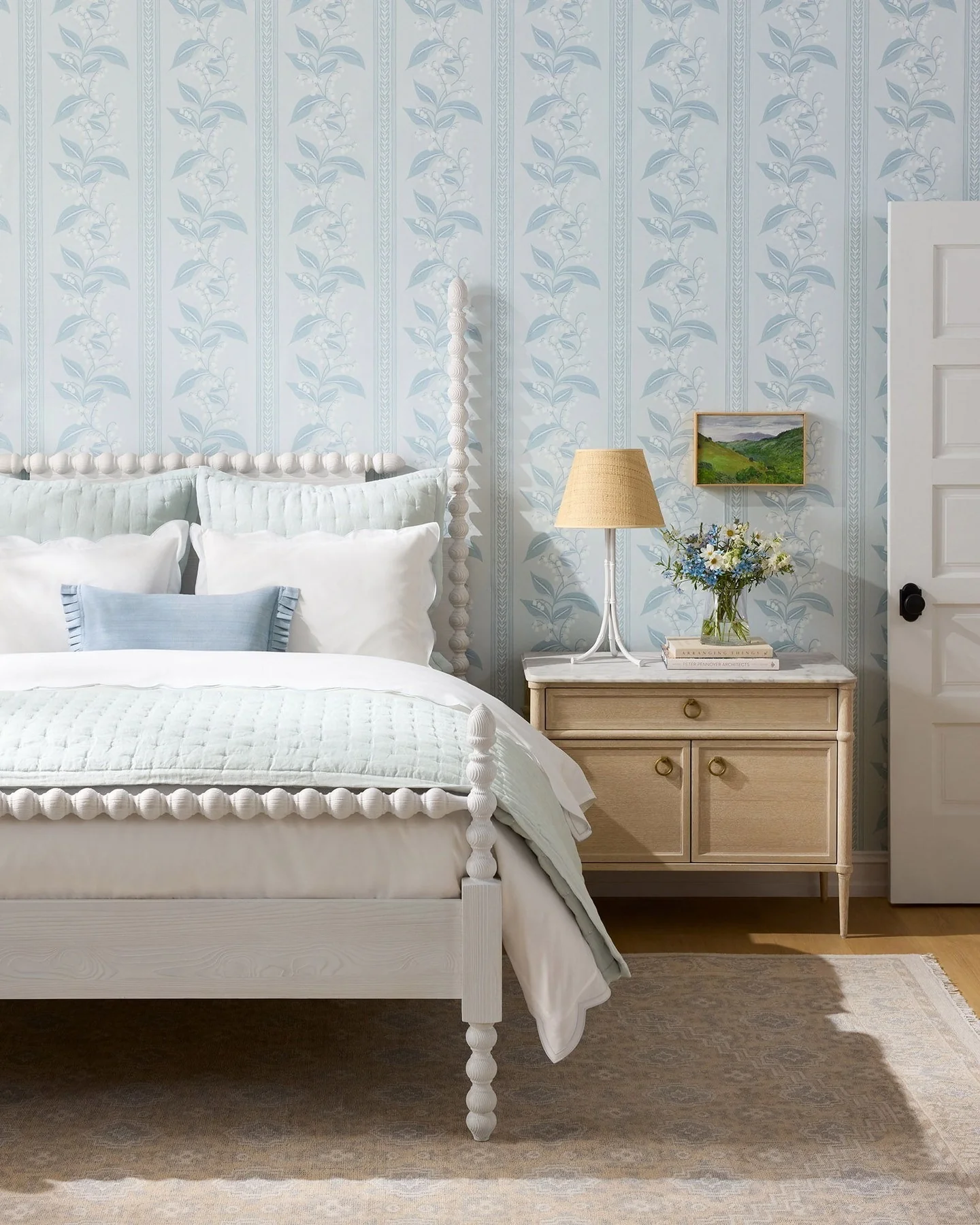 21. Powder Blue Prints with Classic Spindle Bed (Turquoise Bedroom Ideas)