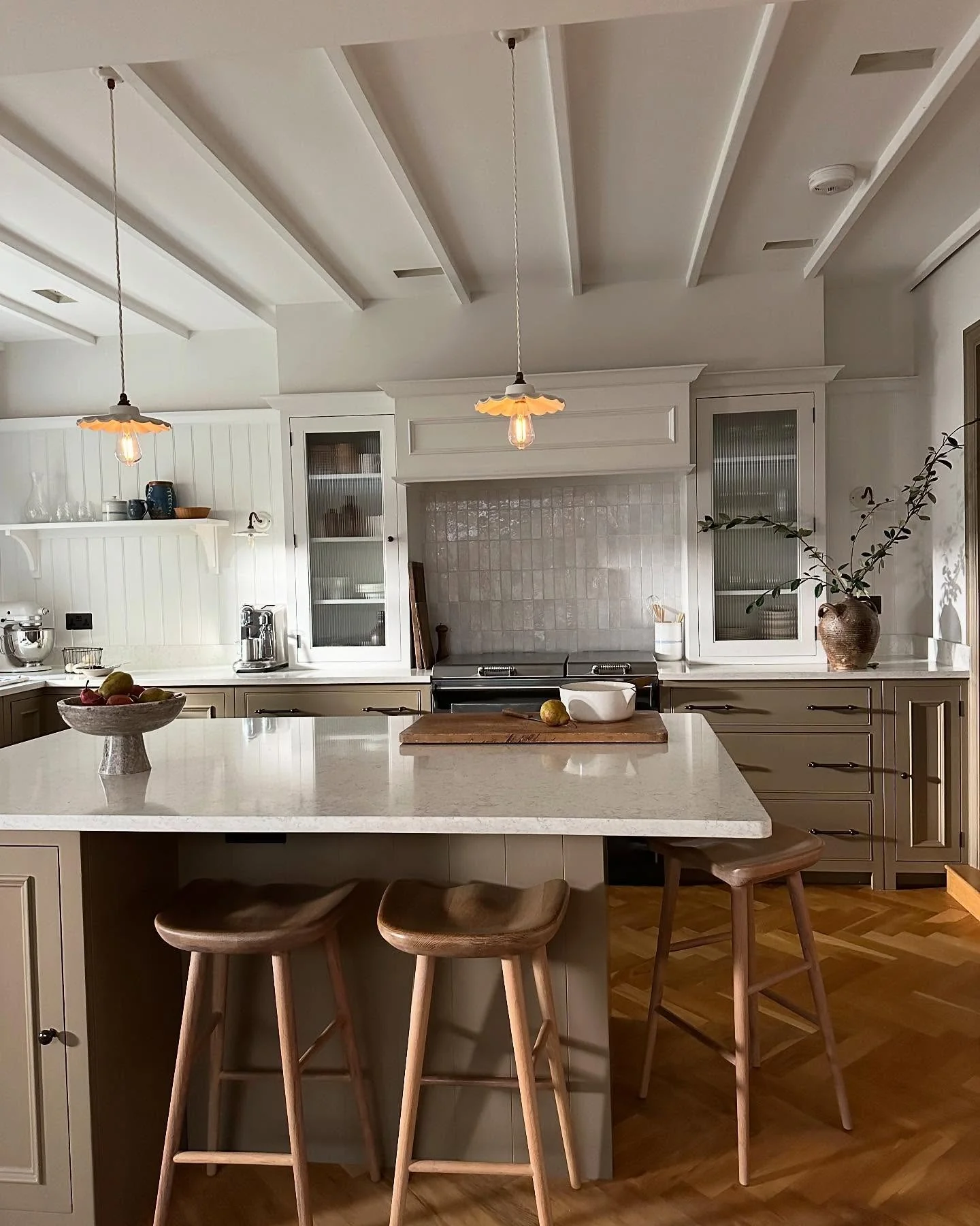 22. Scalloped Pendants and Taupe Simplicity (Unique Kitchen Ideas)
