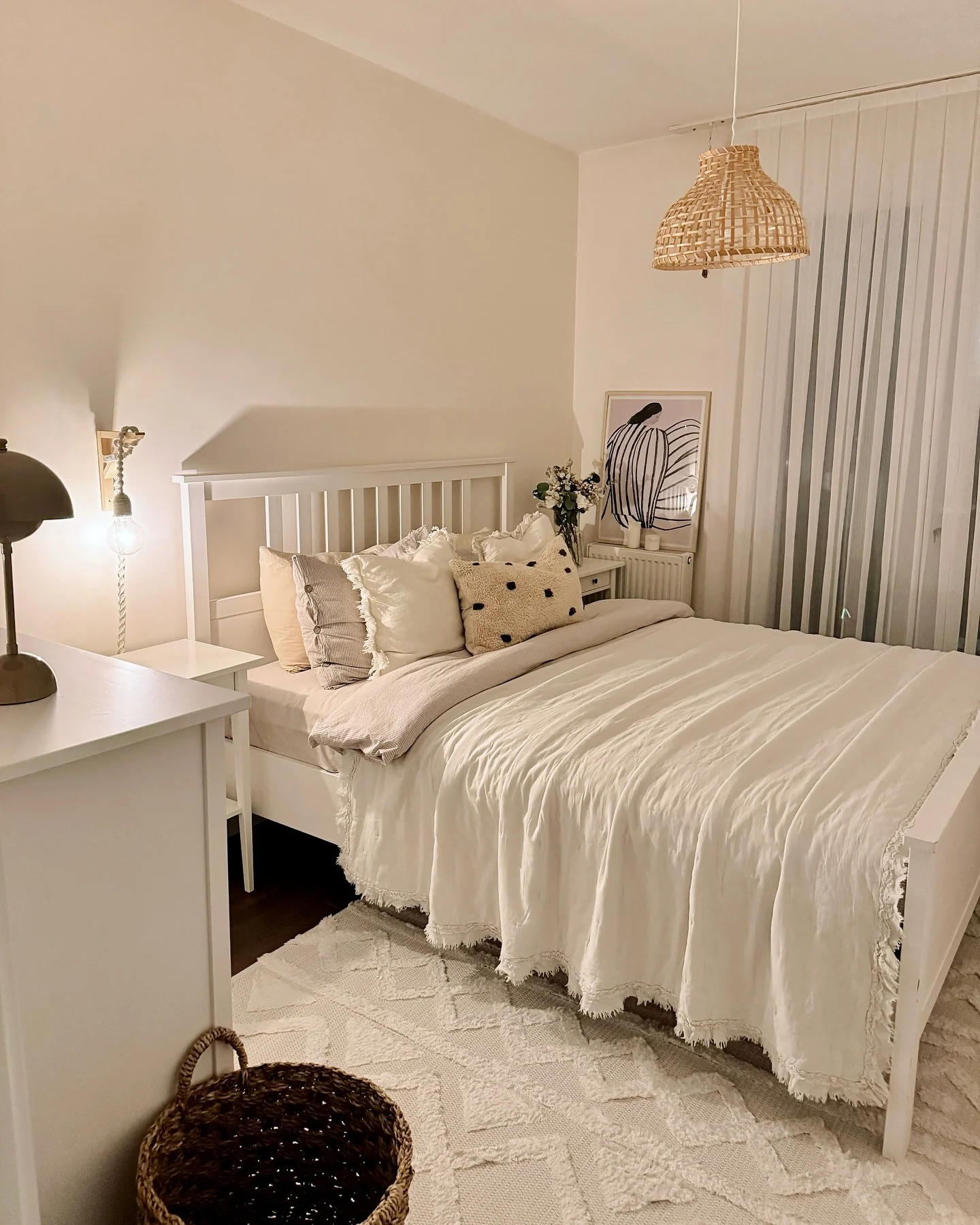 4. Cozy Cottage Layers (Off White Bedroom Ideas)