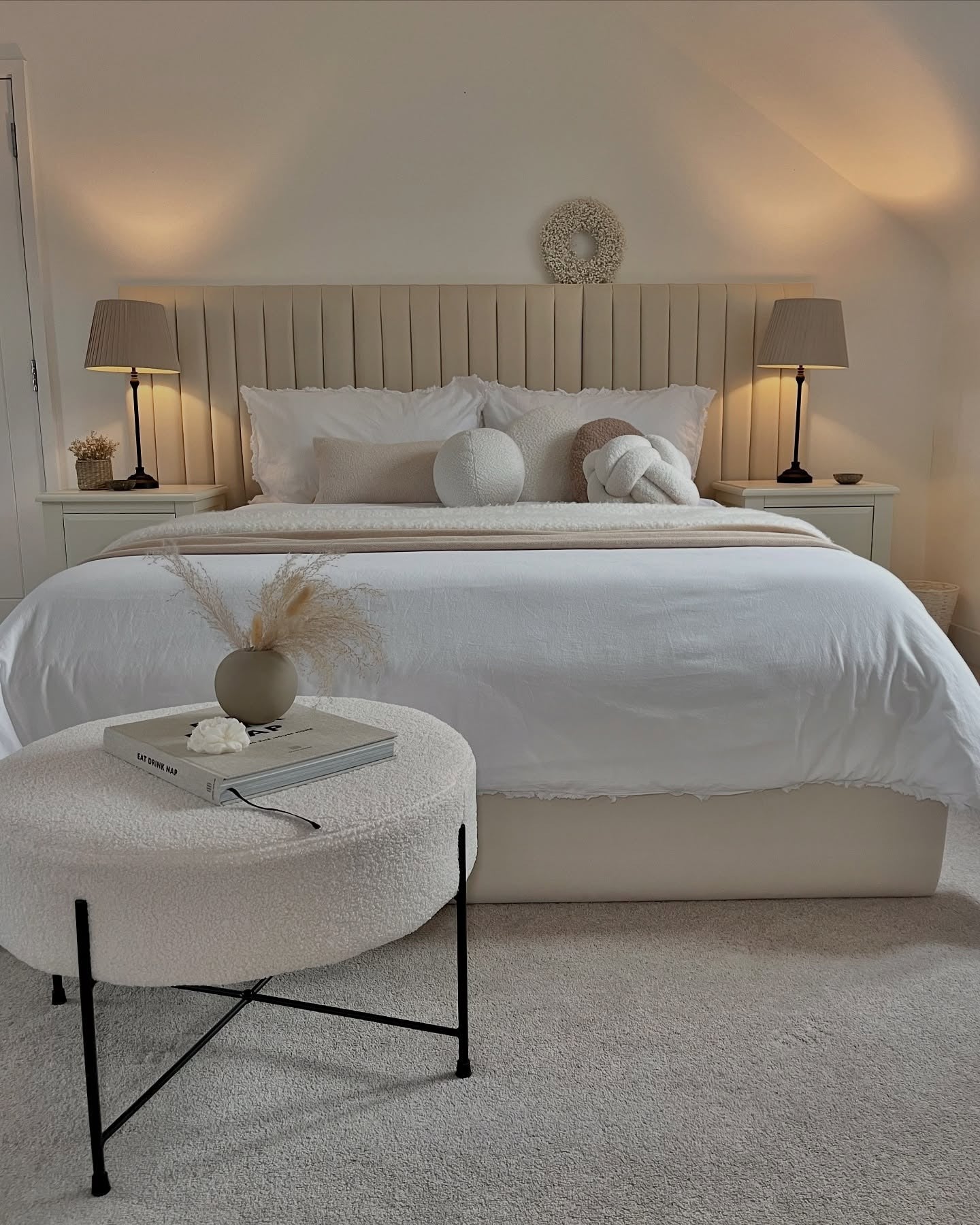16. Crisp Layers with Sculptural Accents (Off White Bedroom Ideas)