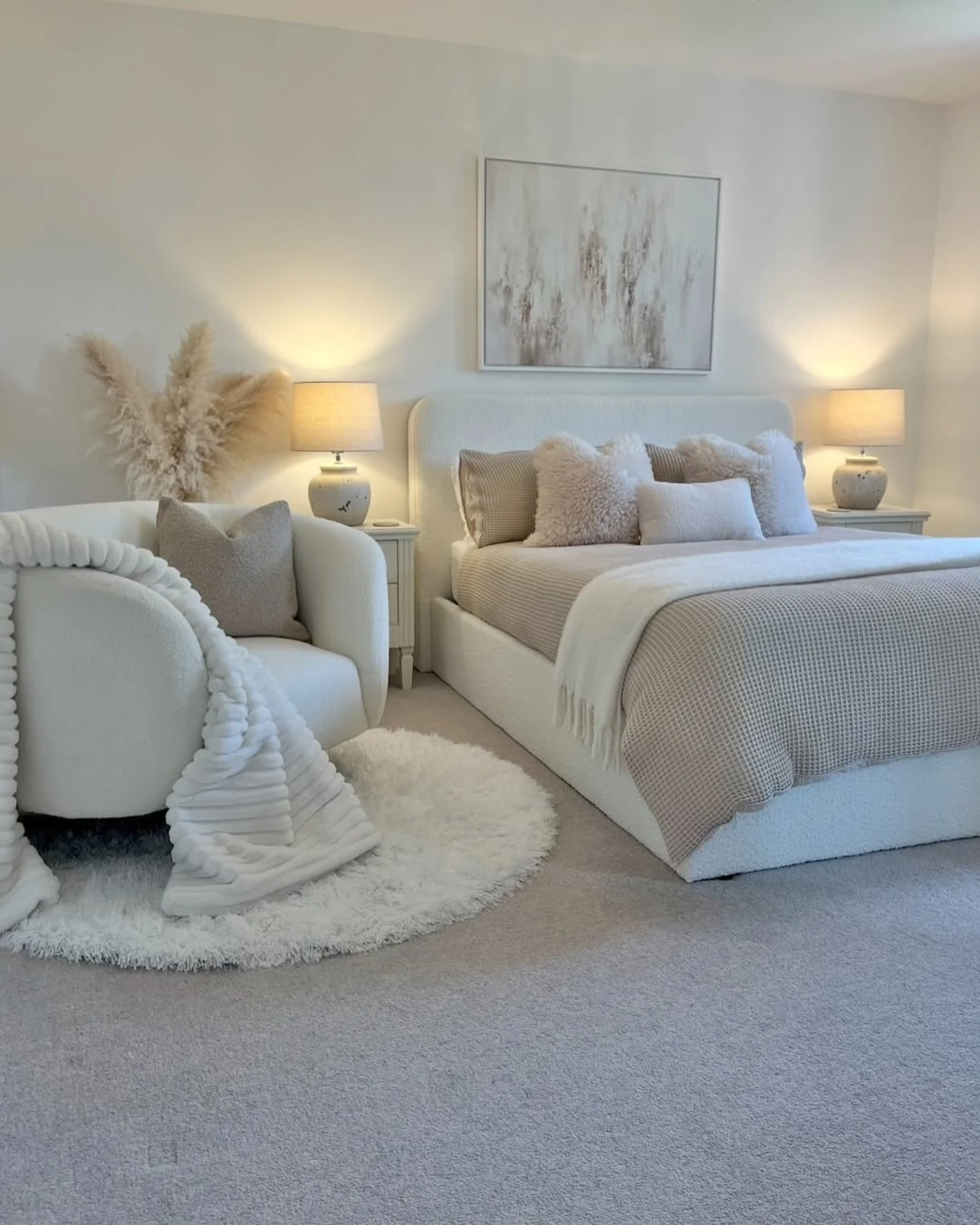 23. Plush Monochrome with Soft Edges (Off White Bedroom Ideas)