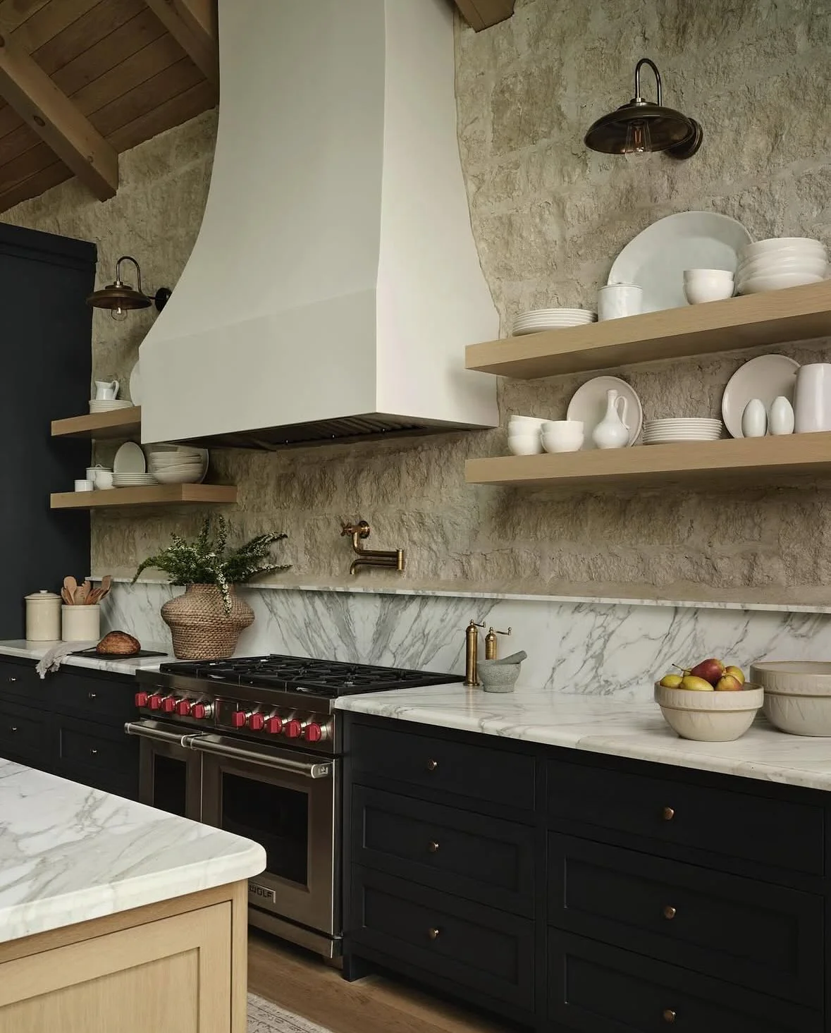 15. Natural Texture with Stone and Wood (Black Cabinets Kitchen Ideas)