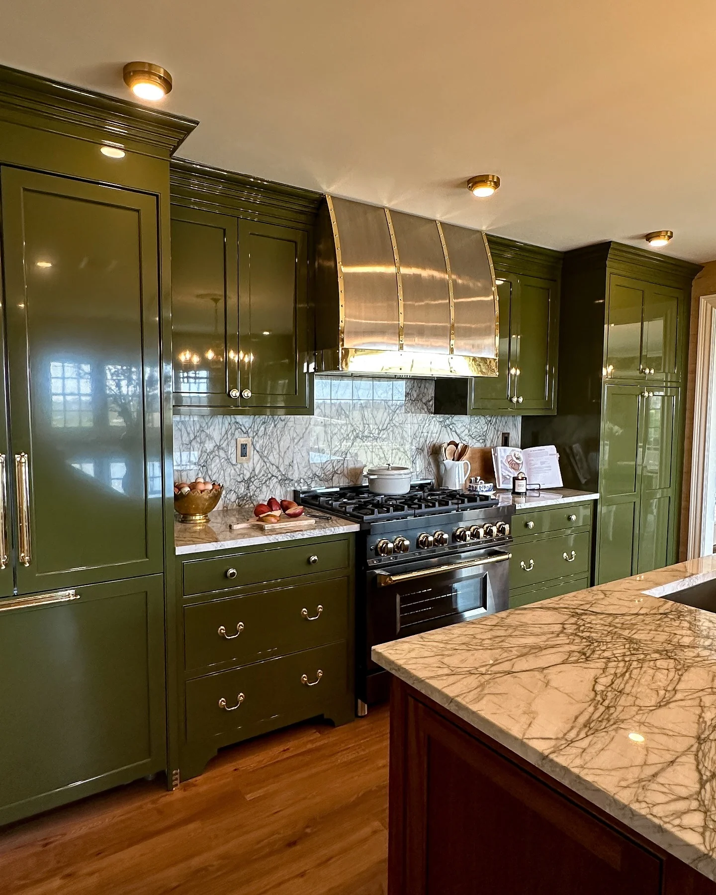 16. High Gloss Olive with Steel Accents (Garage Kitchen Ideas)