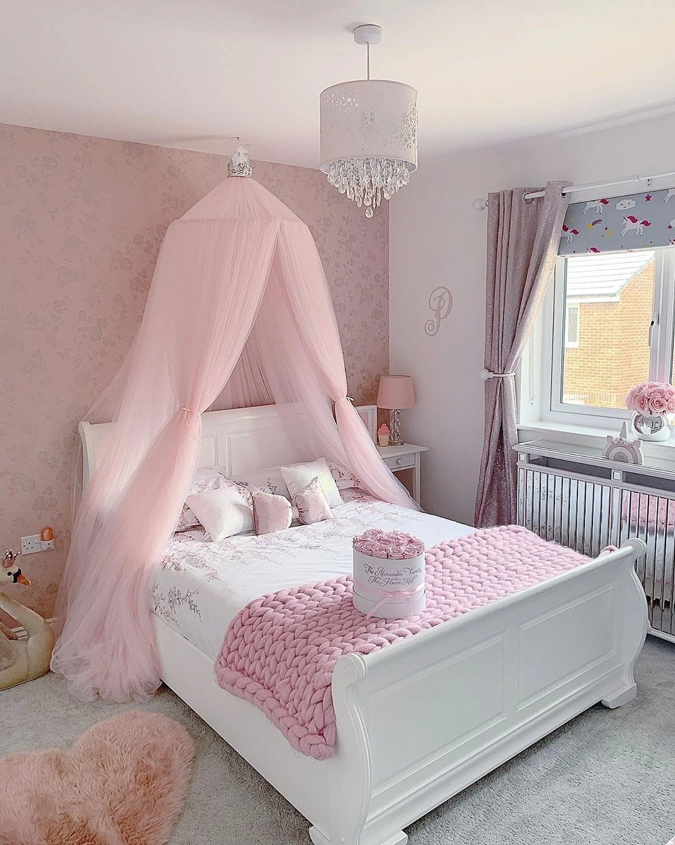 5. Feminine Sanctuary with Luxe Details (Pink and White Bedroom Ideas)