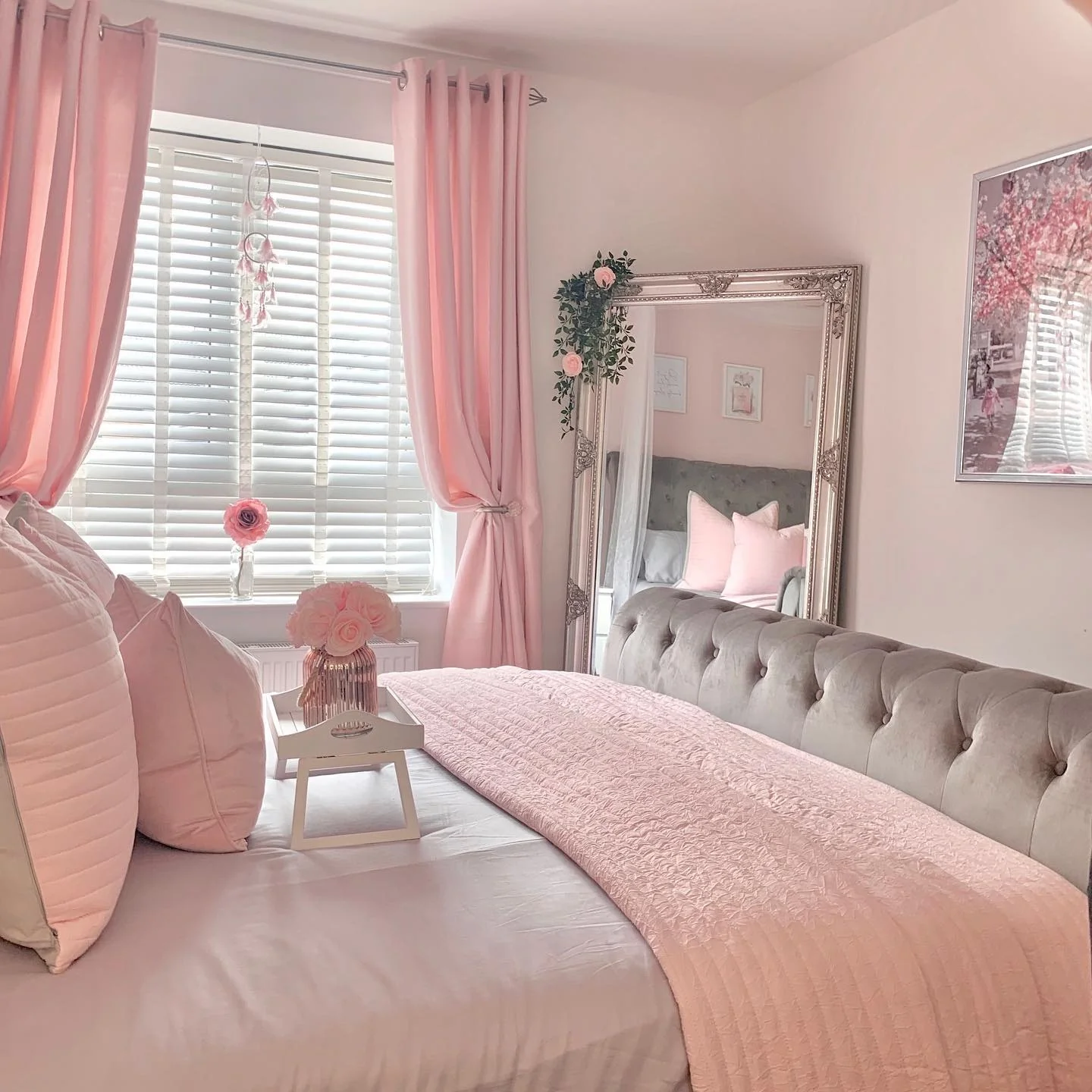 8. Art-Inspired Contemporary Softness (Pink and White Bedroom Ideas)
