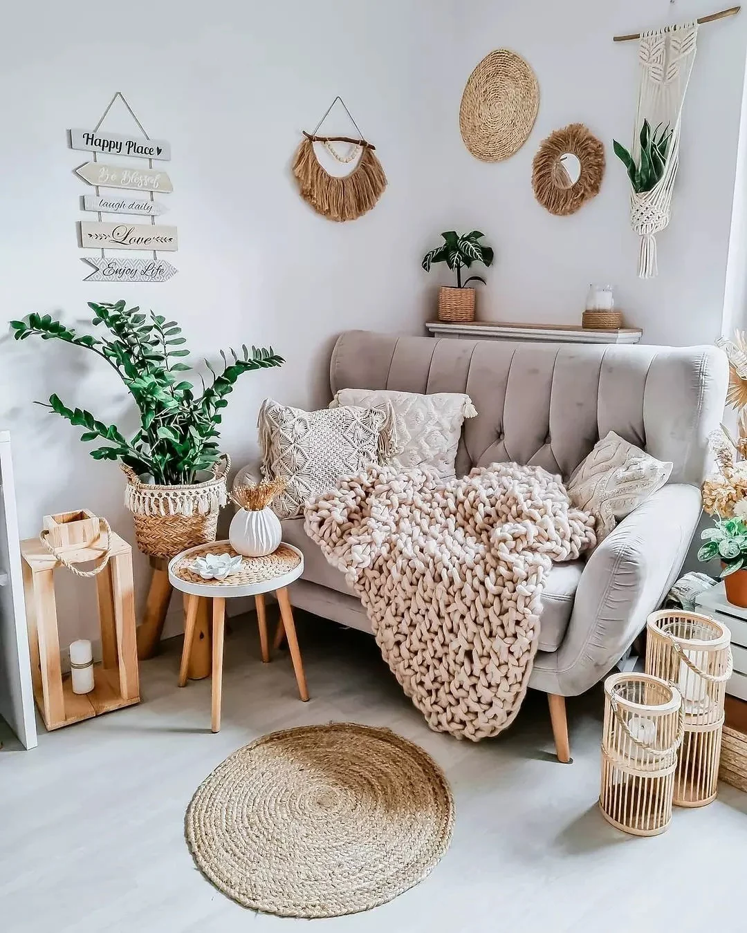 15. Cozy Corner Boho with Whimsical Wall Decor (Boho Living Room Ideas)