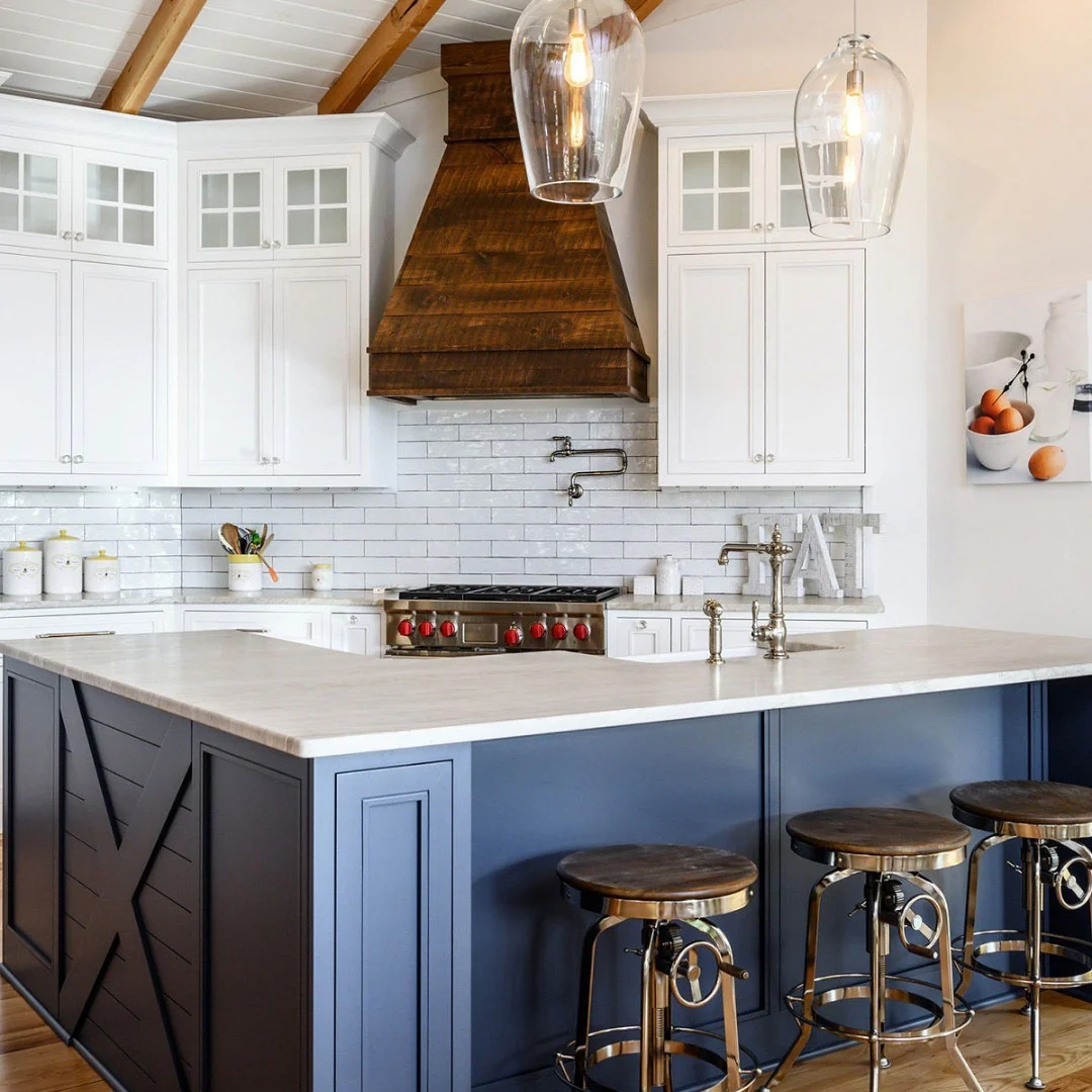 3. Transitional Farmhouse-Modern Kitchen with Navy Island (Modern Kitchen Ideas)