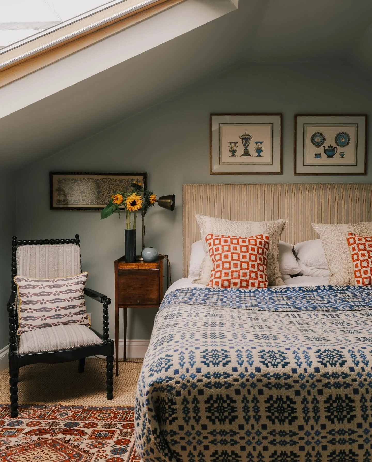 17. Eclectic Attic with Global Influence (Earth Tones Bedroom Ideas)