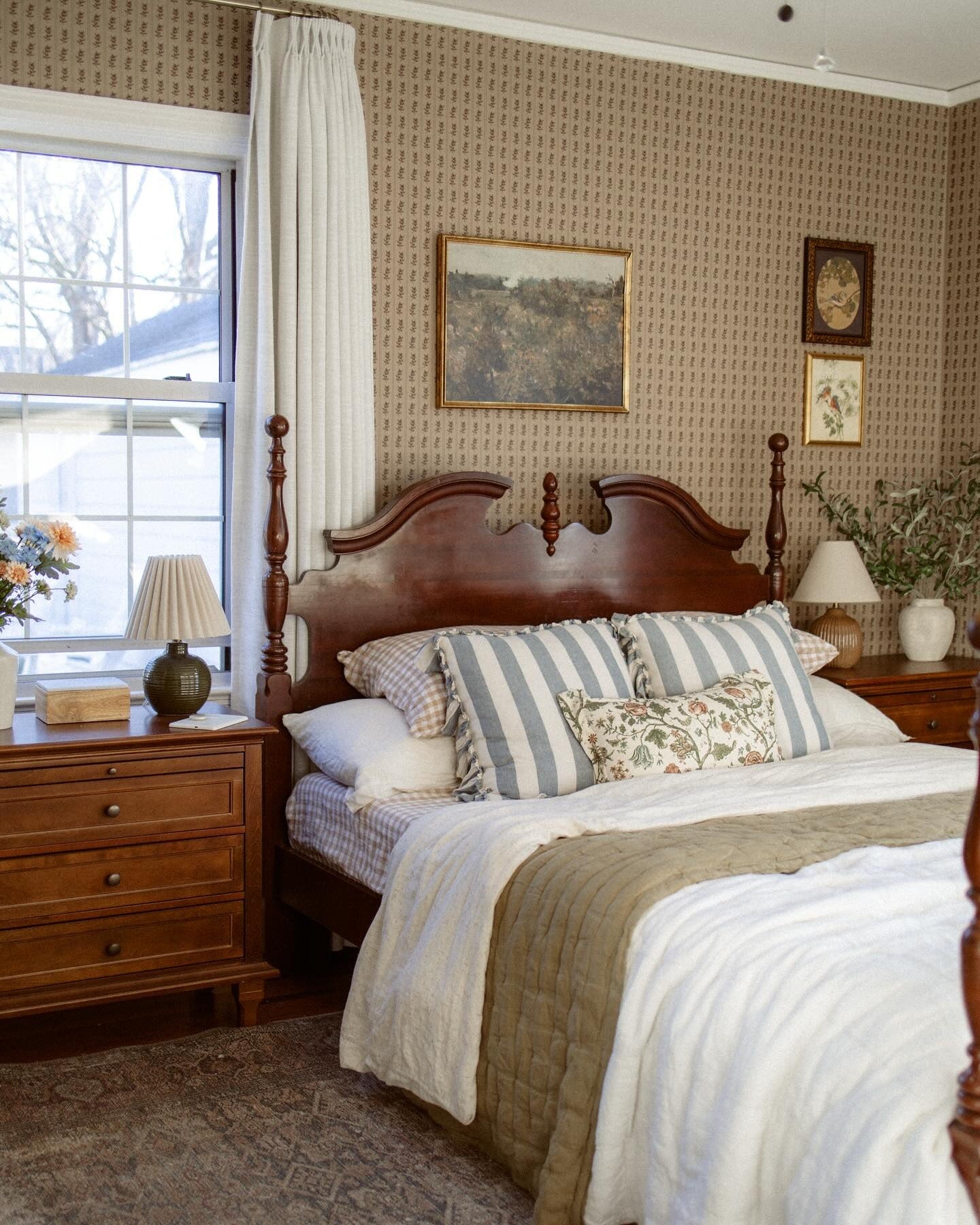 16. Heritage Brown with Cottage Blue Accents (Earth Tones Bedroom Ideas)