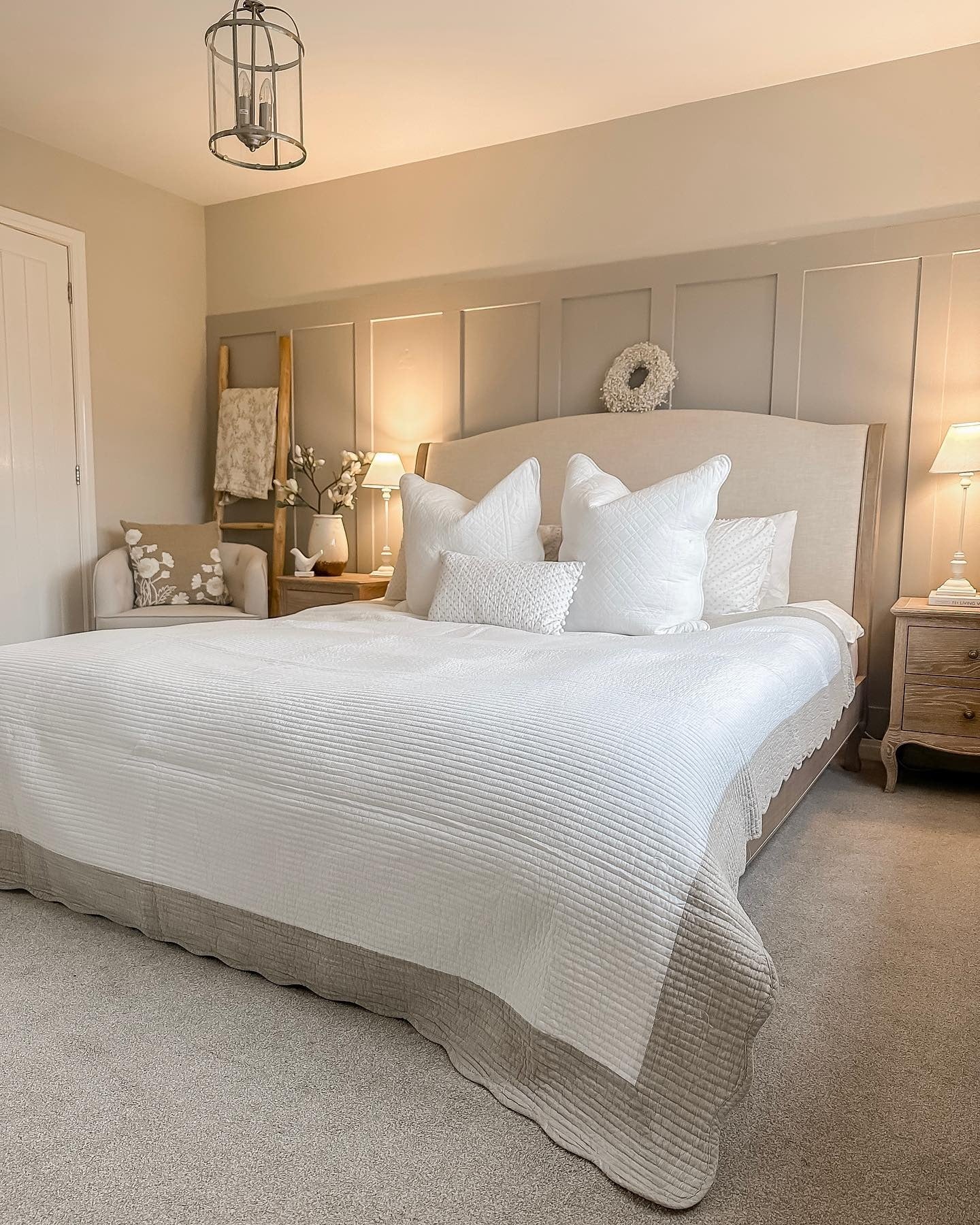 25. Soft Taupe and Panelled Texture (White Bedroom Ideas)