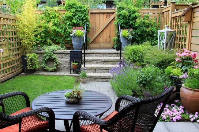 conception de cour de maison privée