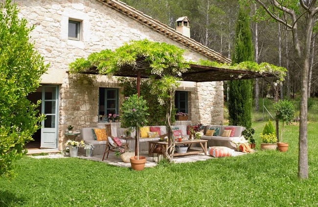 conception de cour de maison privée