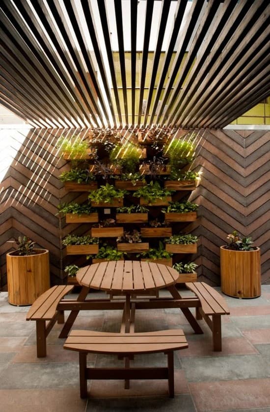 aménagement de la cour d'une maison privée