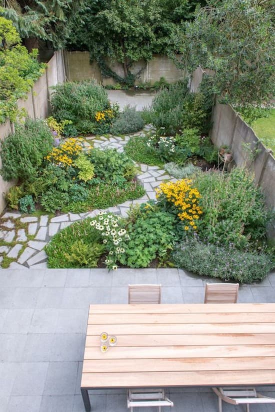 aménagement de la cour