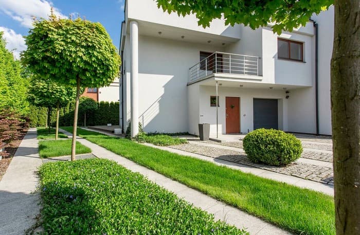 conception de cour dans une maison privée