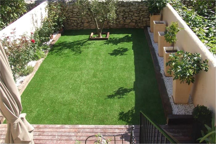 conception de cour dans une maison privée