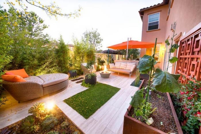 conception de cour dans une maison privée