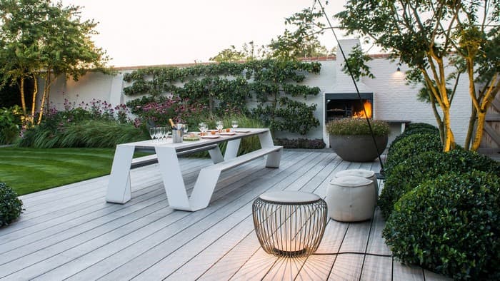 conception de cour dans une maison privée