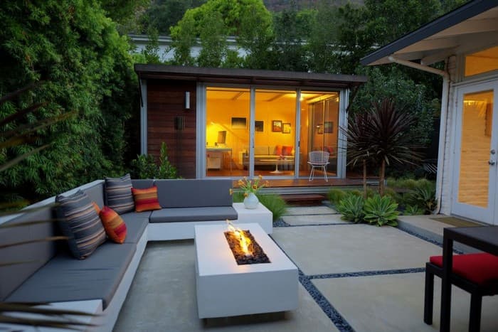 conception de cour dans une maison privée