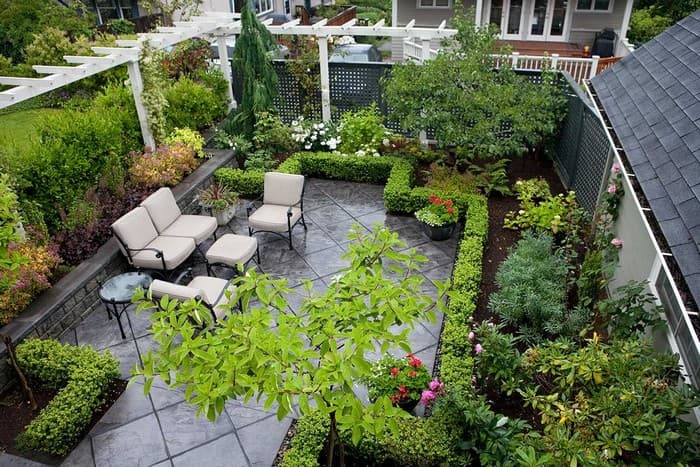 conception de cour dans une maison privée