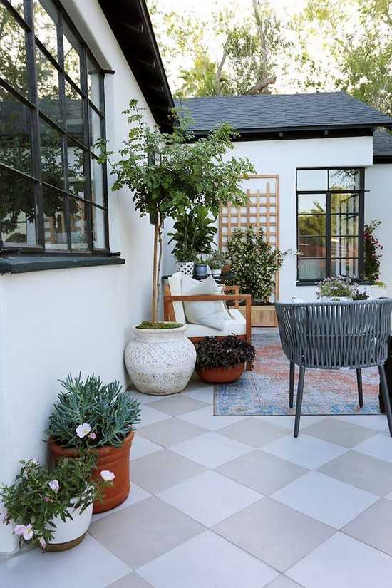 décoration de la cour d'une maison privée