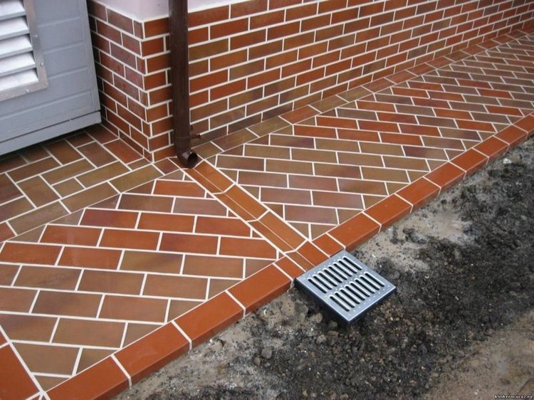 pose de briques de clinker