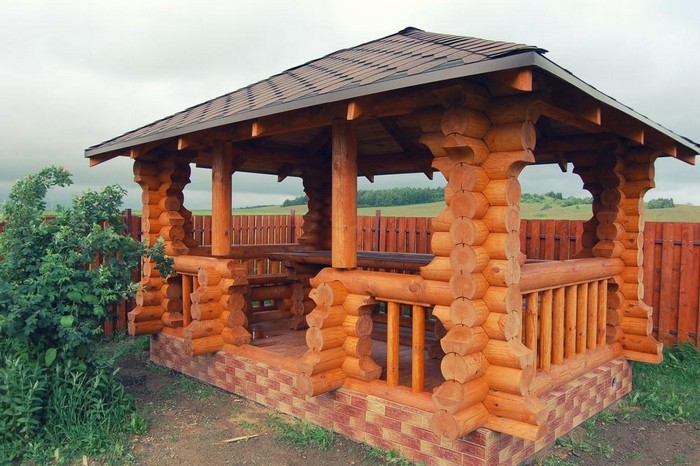 Gazebo en rondins