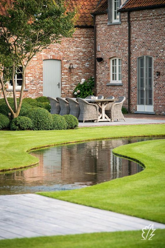 conception de cour de maison privée