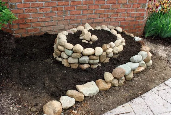 Parterres de fleurs en pierre de leurs propres mains