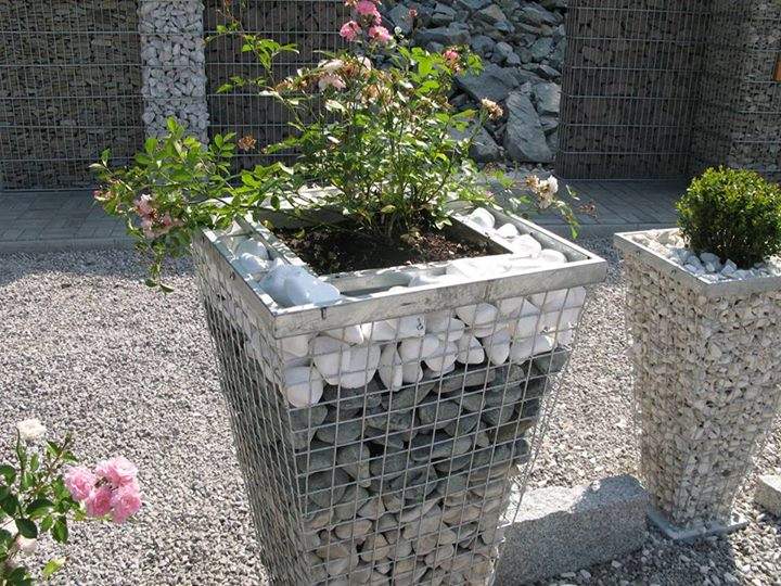 Gabion dans le jardin