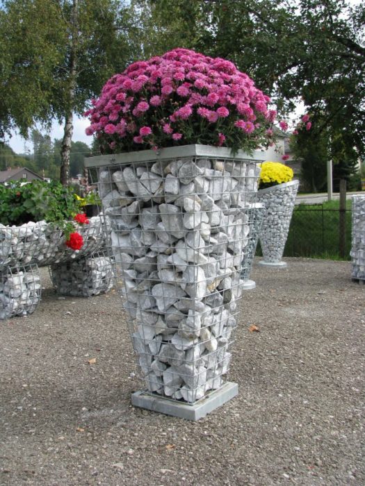 Gabion dans le jardin