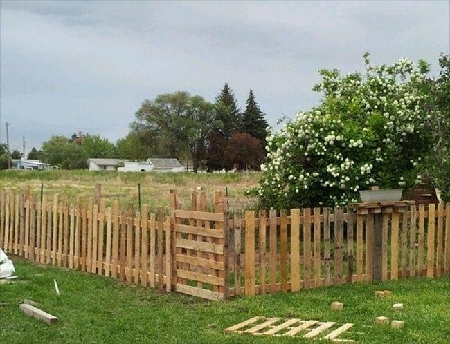 Clôture en palettes