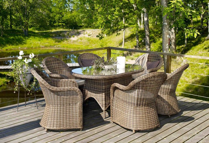 Mobilier de jardin en rotin