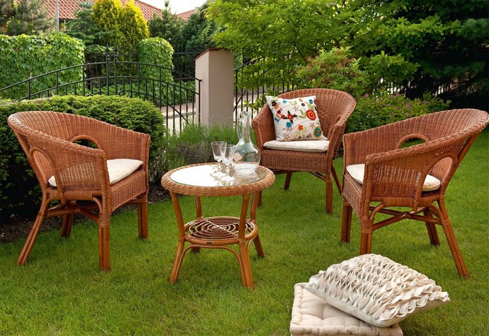 Mobilier de jardin en rotin