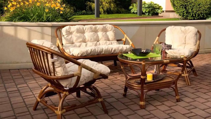 Mobilier de jardin en rotin