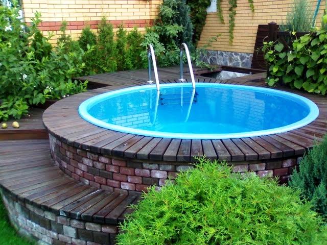 Police extérieure au feu de bois