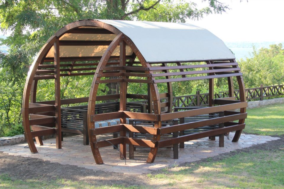 Gazebos de jardin pour offrir
