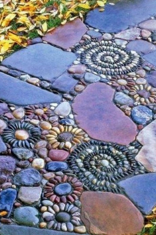 Les allées du jardin de galets