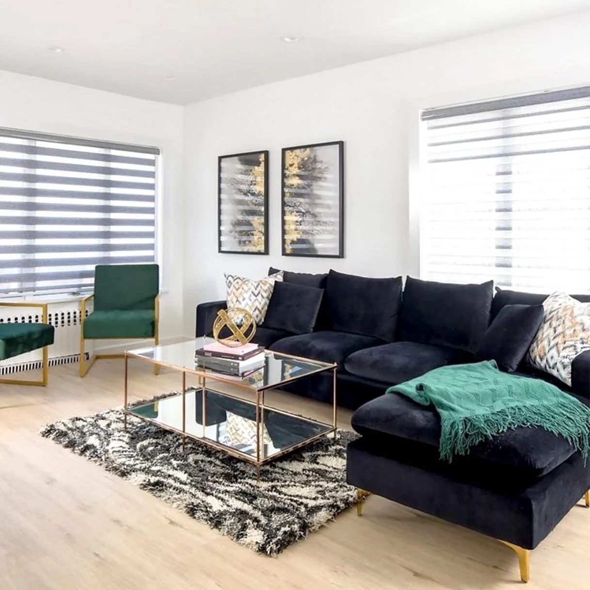 5. Modern Luxe Contrast: Navy Sofa with Emerald & Gold Accents (Emerald Green and Gold Living Room Ideas)