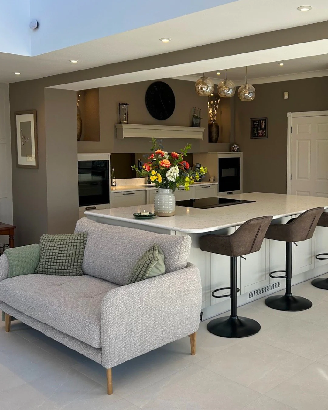 1. Soft Greige Open-Plan Kitchen with White Tile Flooring (White Floor Kitchen Ideas)