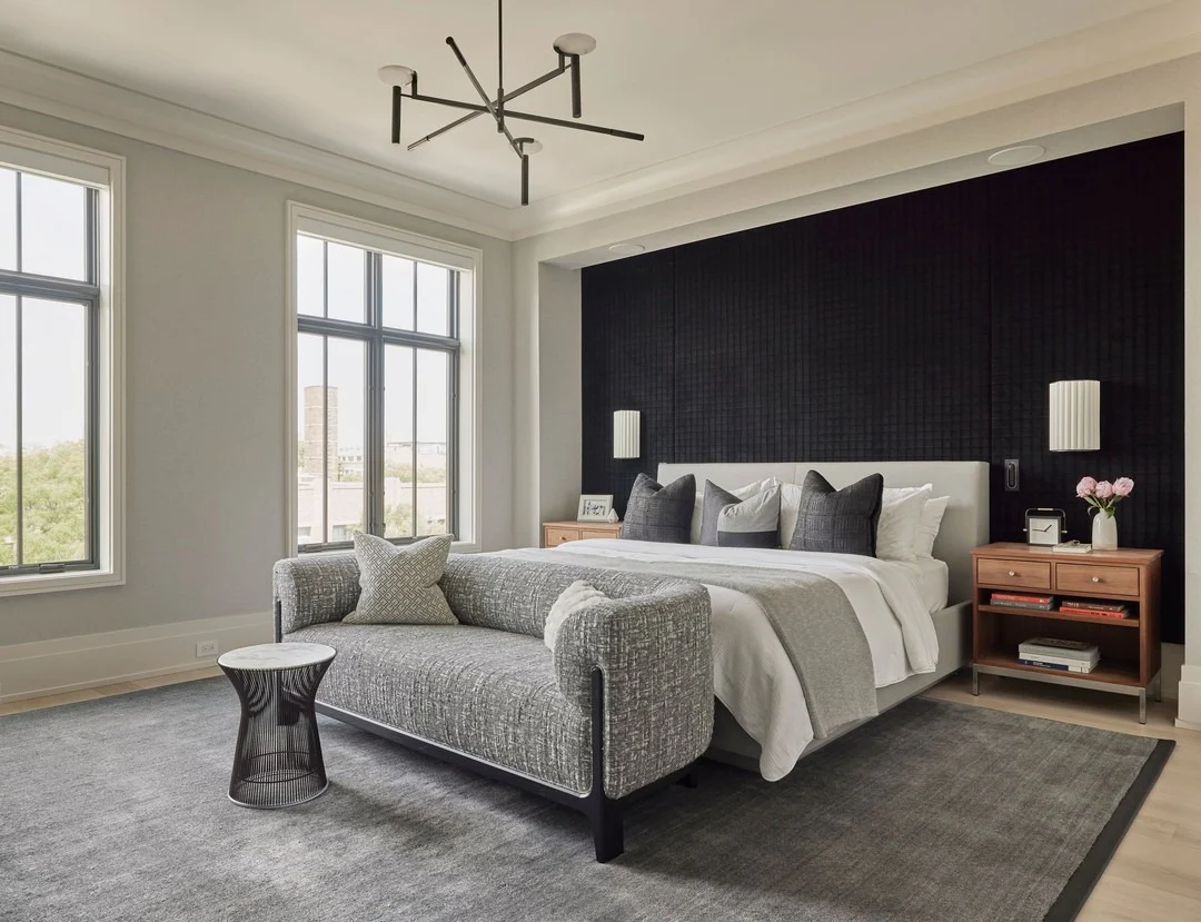 1. Modern Monochrome Elegance (Grayscale Bedroom Ideas)