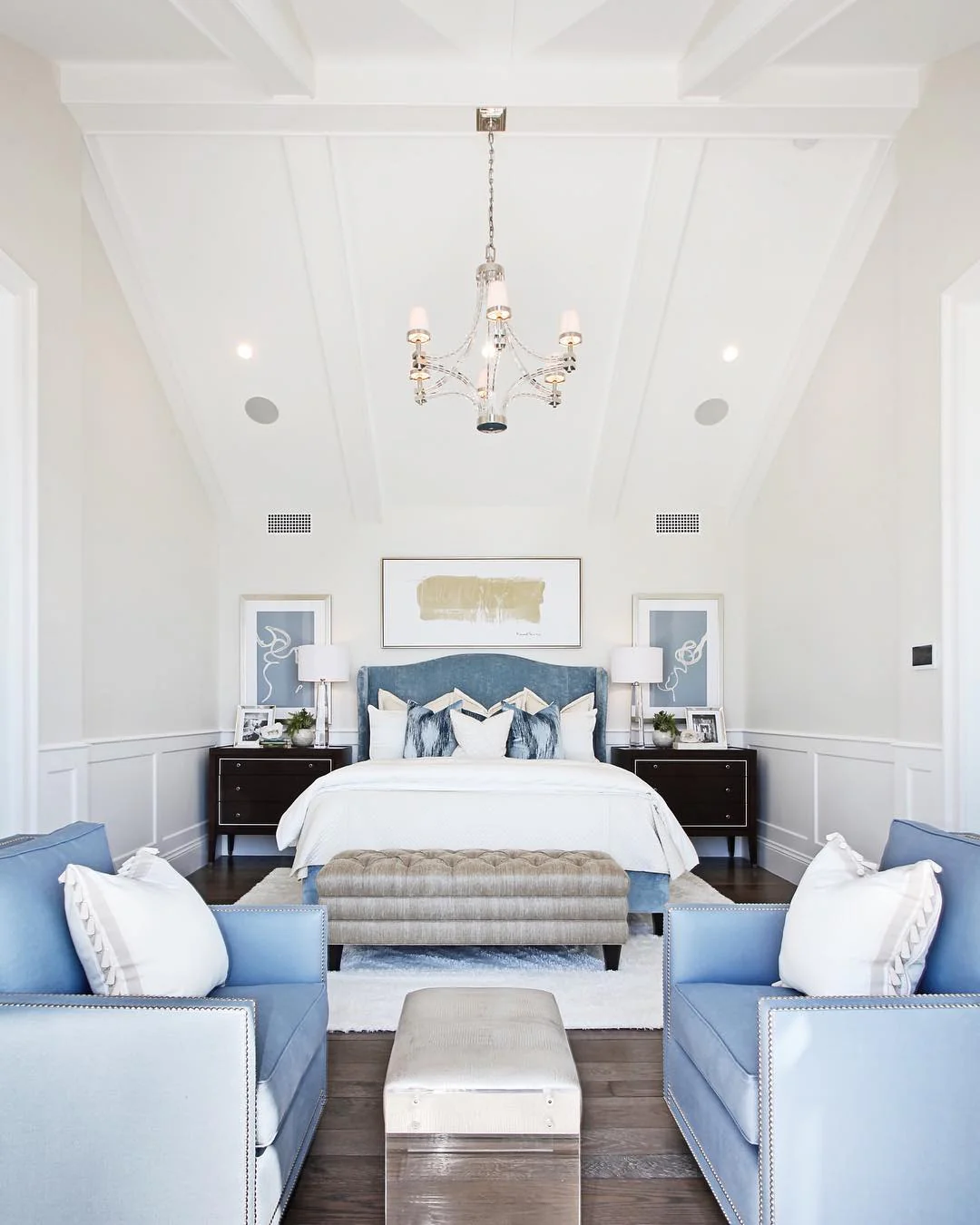 1. Coastal Elegance in Soft Blue and White (Ocean Bedroom Ideas)