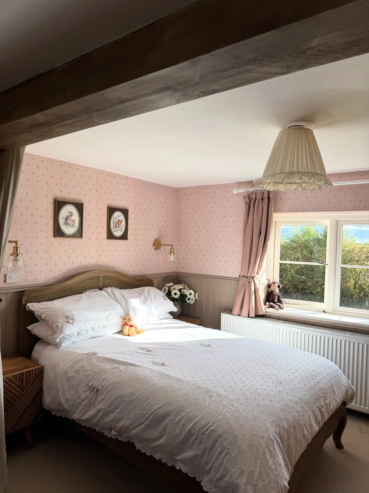 1. Blush Pink Floral Cottage Bedroom (Cottage Bedroom Ideas)
