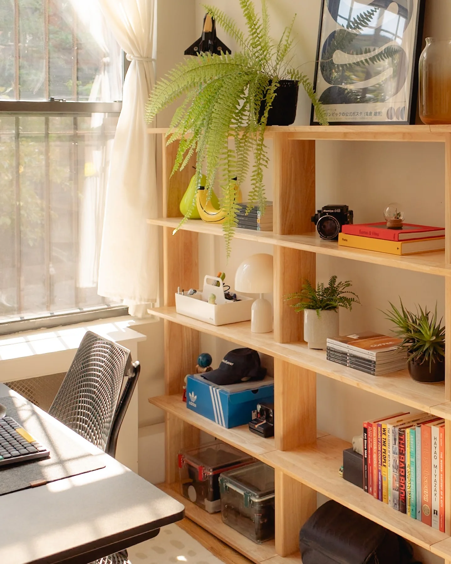 1. Natural Light Workspace with Warm Wood (Simple Office Ideas)