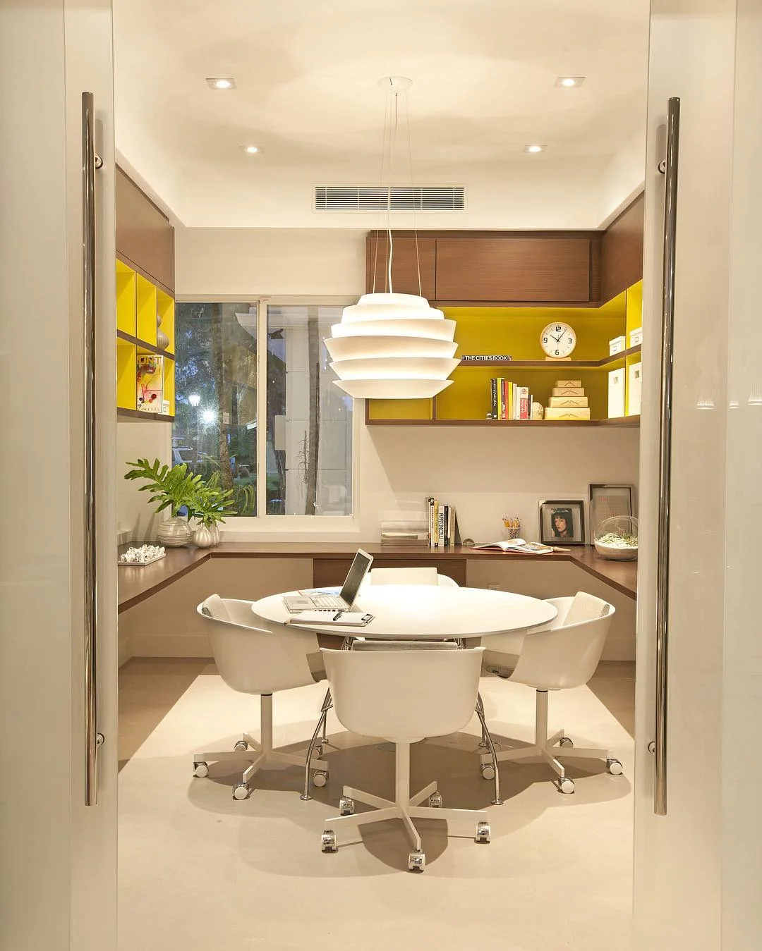 1. Mid-Century Minimal with a Burst of Sunshine (Office Design Ideas)