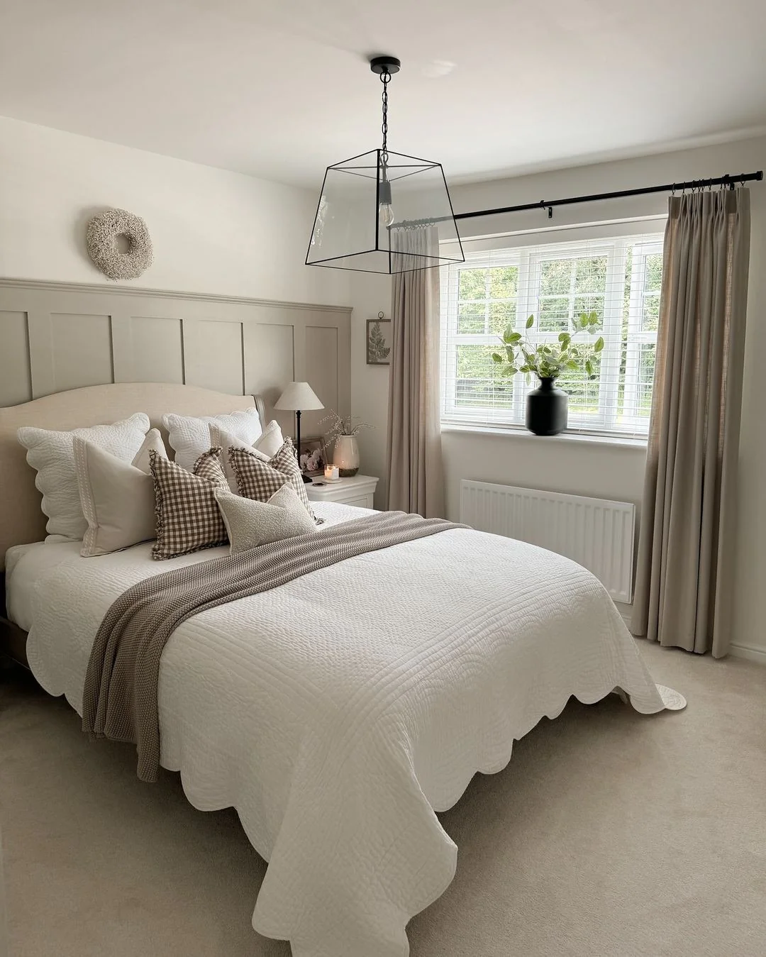 1. Soft Neutrals with Floor-Length Linen Curtains (Bedroom Ideas with Curtains)
